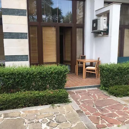 Private In Emerald Hotel apartamentowy Rawda