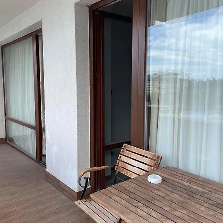 Private In Emerald 4*