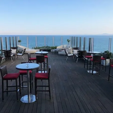 Private In Emerald Hotel apartamentowy 4*