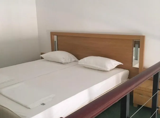 Private In Emerald Aparthotel 4*