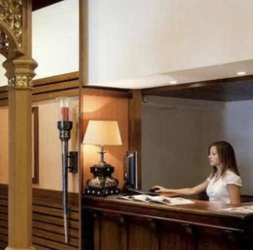 Aparthotel Private In Emerald 4*