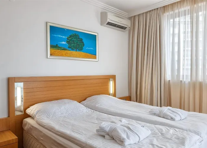 Aparthotel Private In Emerald Ravda