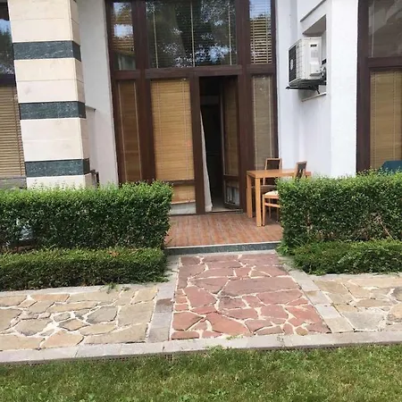 Private In Emerald * Ravda