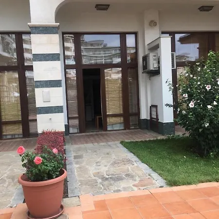Private In Emerald Ράβντα