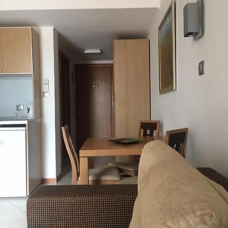 Private In Emerald Aparthotel 4*