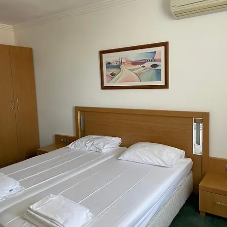 Апартхотел Private In Emerald