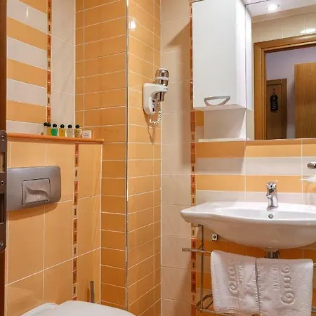 Private In Emerald Aparthotel *