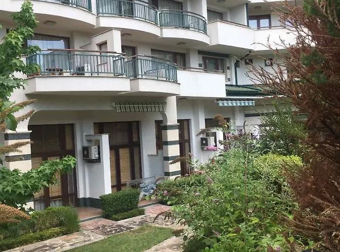 Private In Emerald Lejlighedshotel 4*